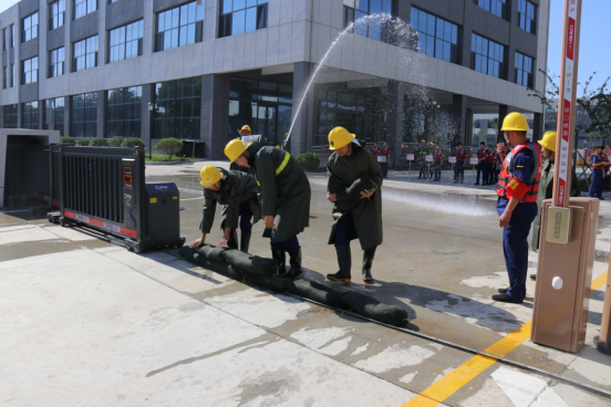 “以‘演’促防 以‘練’備戰(zhàn)”公司保稅區(qū)廠區(qū)開展2024年自然災(zāi)害（防臺風(fēng)、防汛）處置演練活動(dòng)650.png