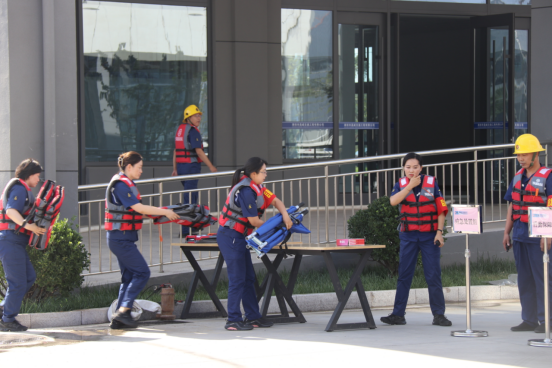 “以‘演’促防 以‘練’備戰(zhàn)”公司保稅區(qū)廠區(qū)開展2024年自然災(zāi)害（防臺風(fēng)、防汛）處置演練活動(dòng)658.png